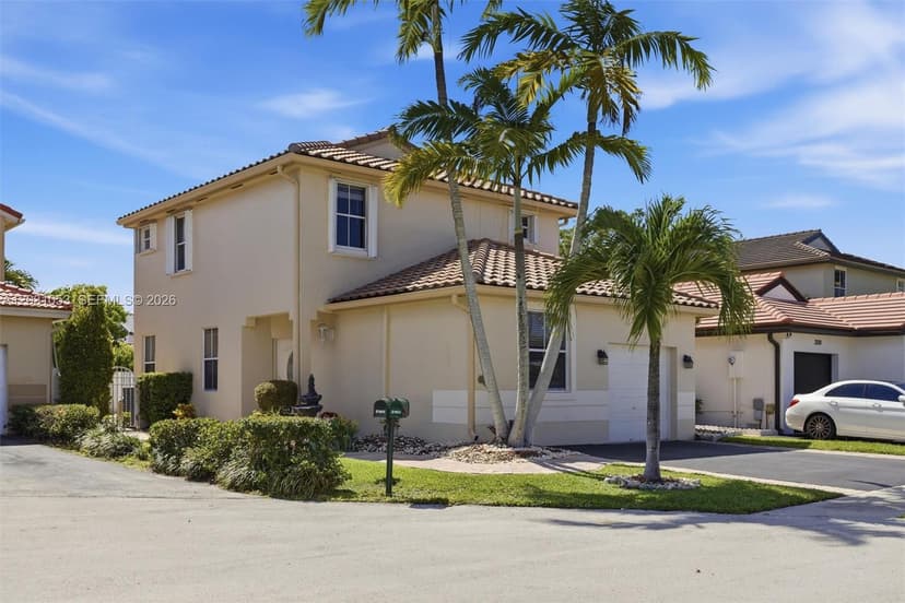 2160 NW 188th Ter, Pembroke Pines FL 33029