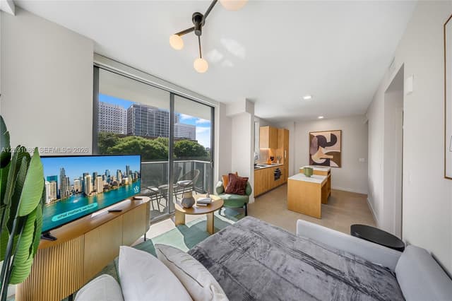 11 NE 6th St # 301, Miami FL 33132 - Miami, FL - Photo 2