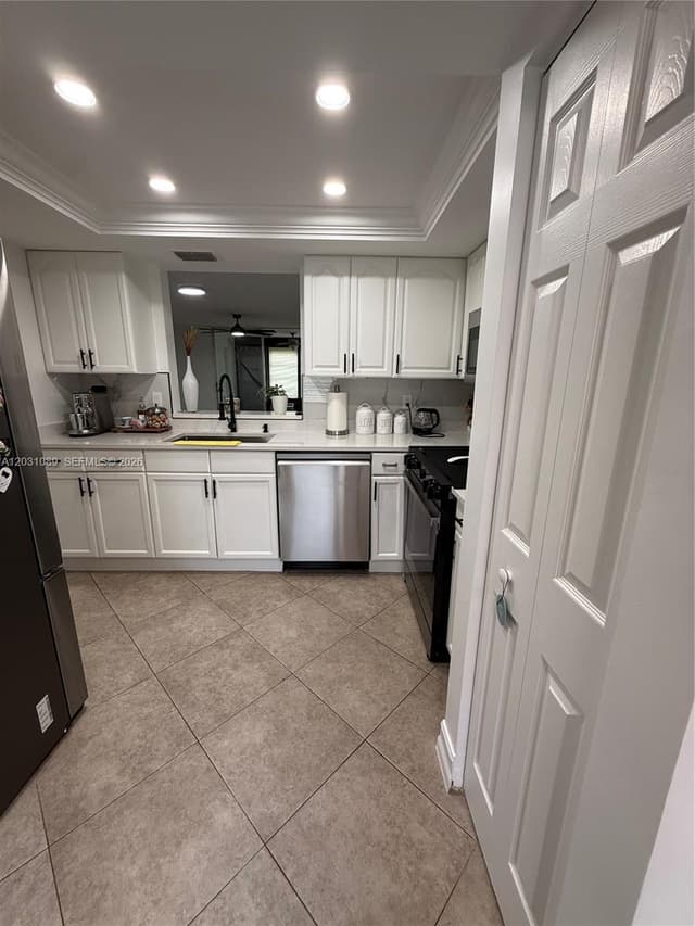 1020 NW 80th Ave # 104, Margate FL 33063 - Margate, FL - Photo 2