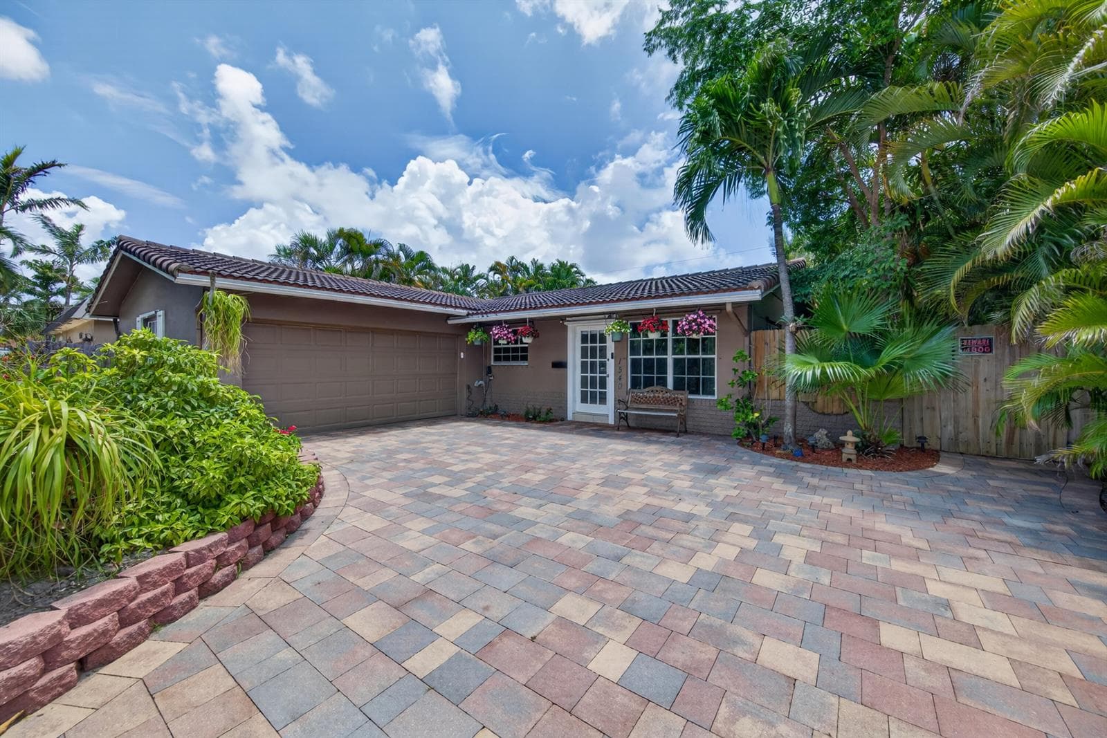 1540 NE 40th Street, Oakland Park FL 33334