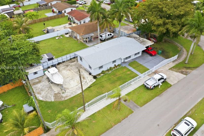 300 SW 8th Ave, Florida City FL 33034