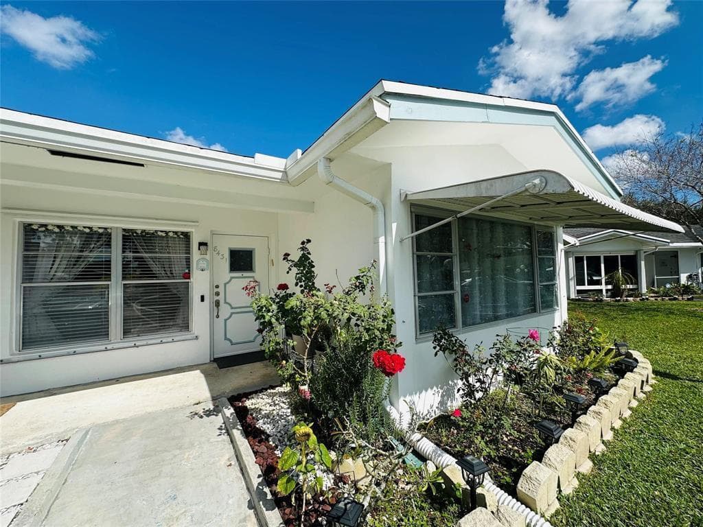 8431 NW 12th Street # D68, Plantation FL 33322 - Plantation, FL - Photo 1