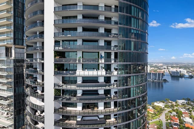 18555 Collins Ave # 4405, Sunny Isles Beach FL 33160 - Sunny Isles Beach, FL - Photo 7