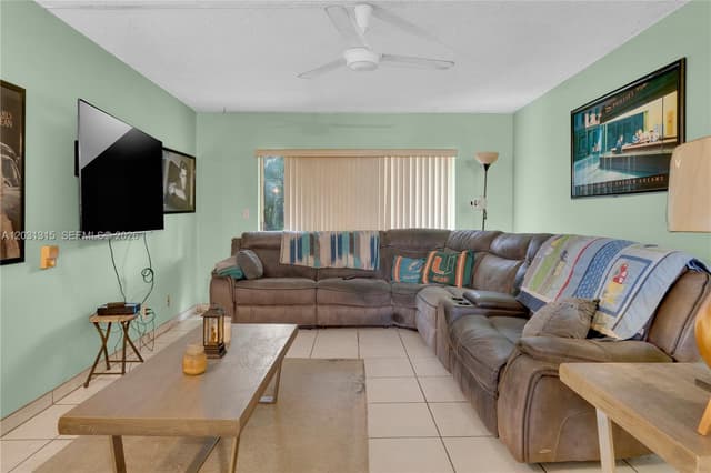 1200 Tallwood Ave # 202, Hollywood FL 33021 - Hollywood, FL - Photo 3