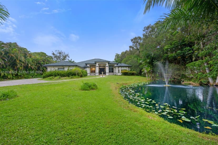 10961 SW 31st St, Davie FL 33328