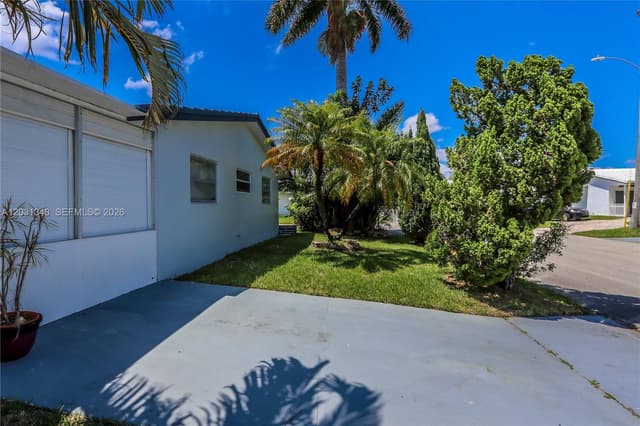 2700 NW 52nd Ct, Tamarac FL 33309 - Tamarac, FL - Photo 4