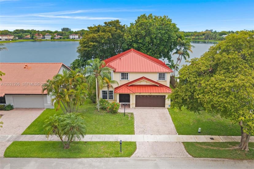 9314 SW 212th Ter, Cutler Bay FL 33189