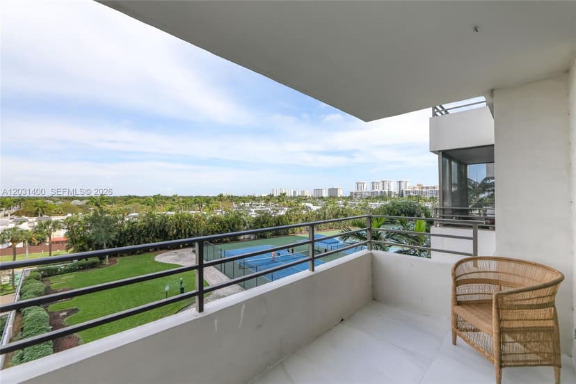 600 Three Islands Blvd # 403, Hallandale Beach FL 33009