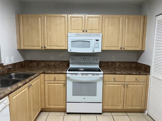 529 E Sheridan Street # 1081, Dania Beach FL 33004 - Dania Beach, FL - Photo 7