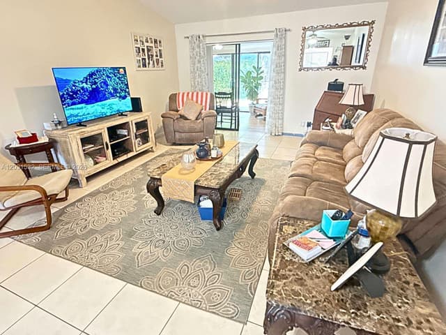 2640 W Gately Dr W # 202, West Palm Beach FL 33415 - West Palm Beach, FL - Photo 2