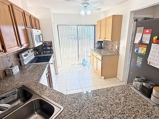 2640 W Gately Dr W # 202, West Palm Beach FL 33415 - West Palm Beach, FL - Photo 7