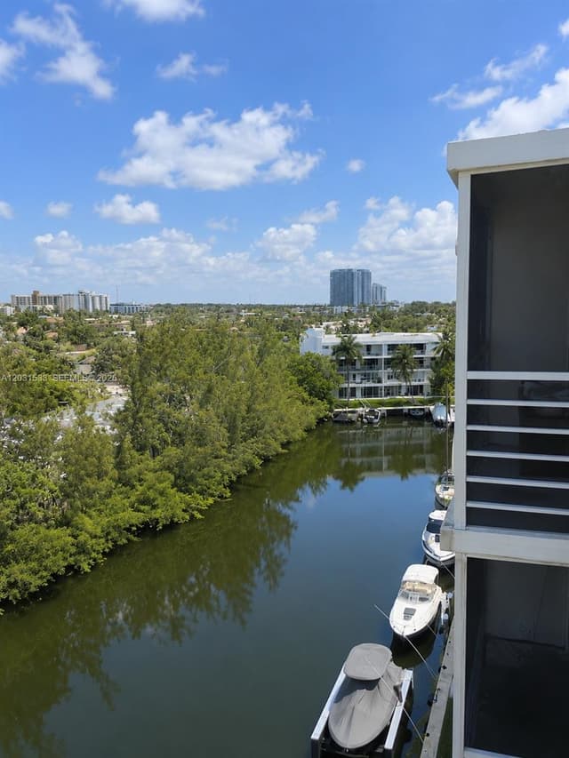 3660 NE 166th St # 805, North Miami Beach FL 33160 - North Miami Beach, FL - Photo 3
