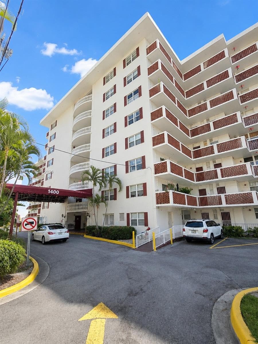 3660 NE 166th St # 805, North Miami Beach FL 33160 - North Miami Beach, FL - Photo 1