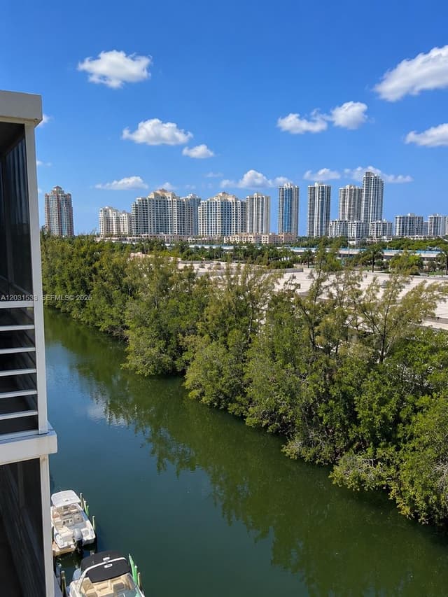 3660 NE 166th St # 805, North Miami Beach FL 33160 - North Miami Beach, FL - Photo 4