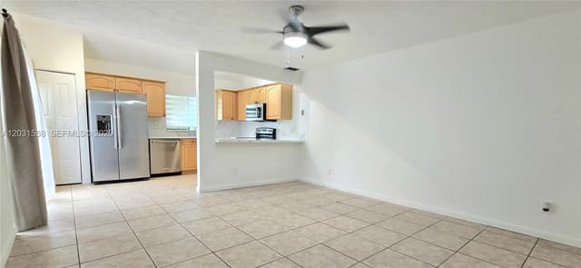 608 Commodore Dr, Plantation FL 33325 - Plantation, FL - Photo 5