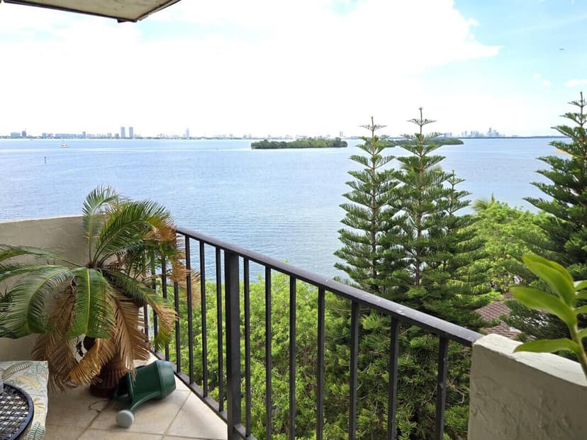 7795 NE Bayshore Court # 502, Miami FL 33138