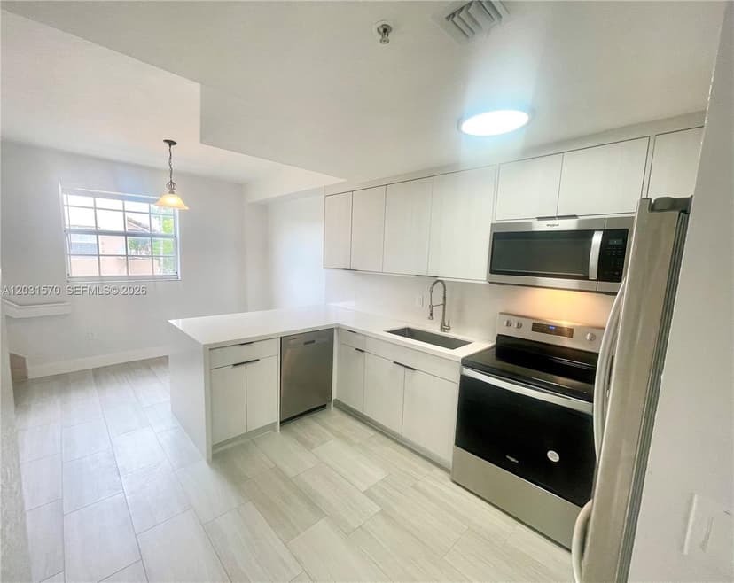 77 E 4th St # A212, Hialeah FL 33010