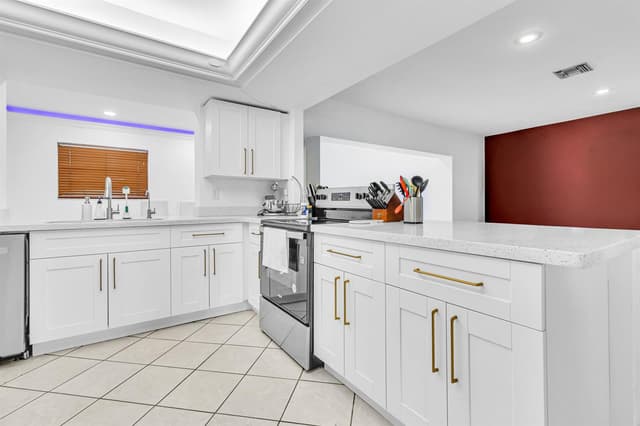 2200 N 47th Avenue, Hollywood FL 33021 - Hollywood, FL - Photo 6