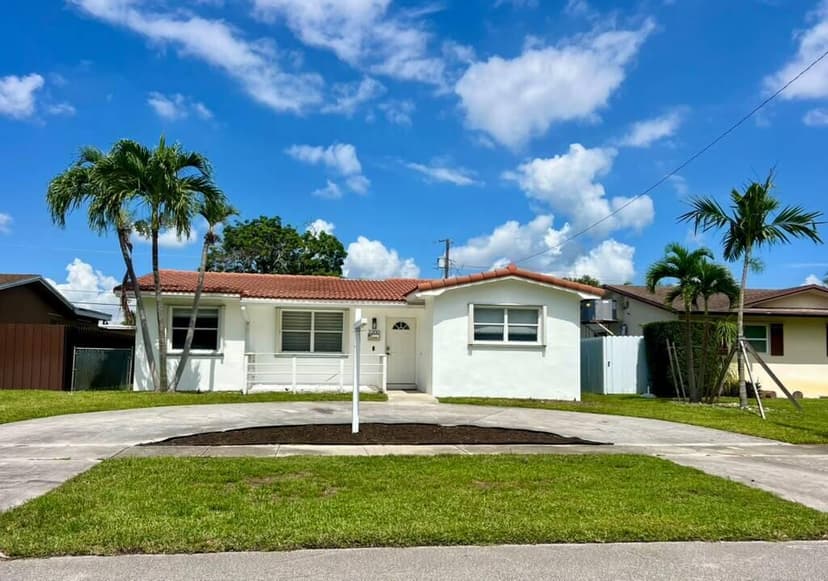 2200 N 47th Avenue, Hollywood FL 33021