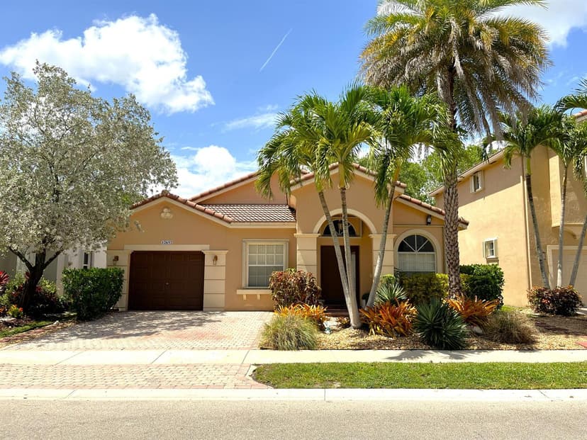 12657 NW 6th Street, Coral Springs FL 33071