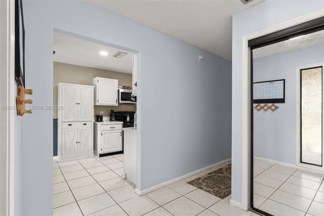 11870 Donlin Dr, Wellington FL 33414 - Wellington, FL - Photo 7