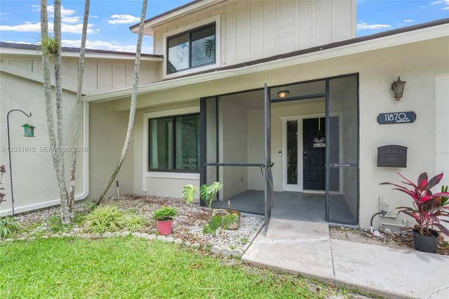 11870 Donlin Dr, Wellington FL 33414 - Wellington, FL - Photo 4
