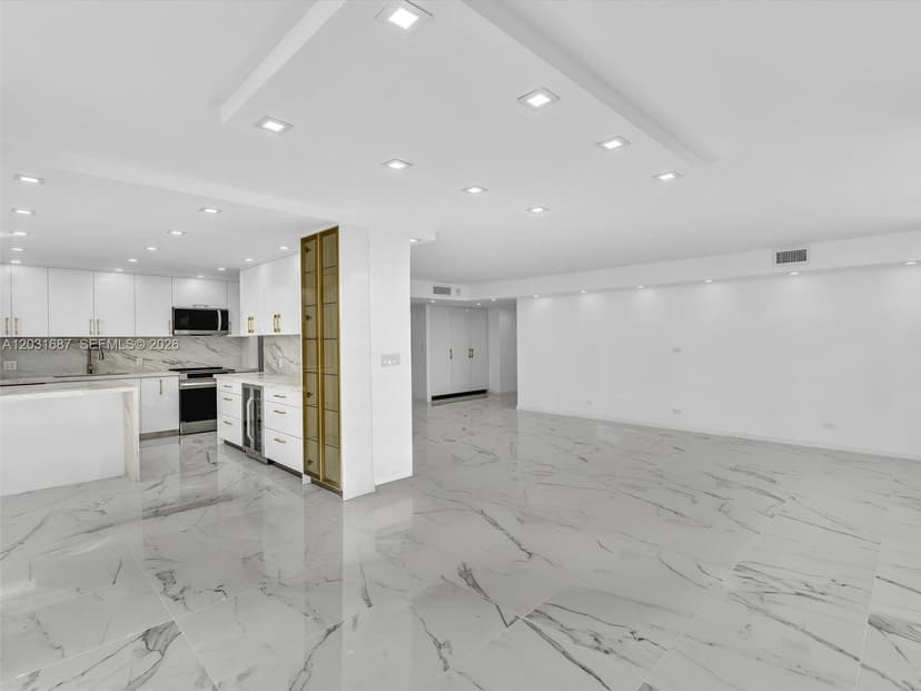 230 174th St # 712, Sunny Isles Beach FL 33160