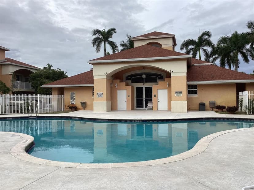 6900 SW 39th Street # 308j, Davie FL 33314