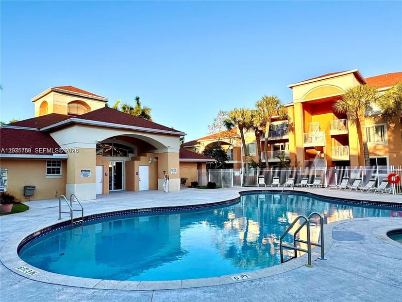 6900 SW 39th St # 206J, Davie FL 33314