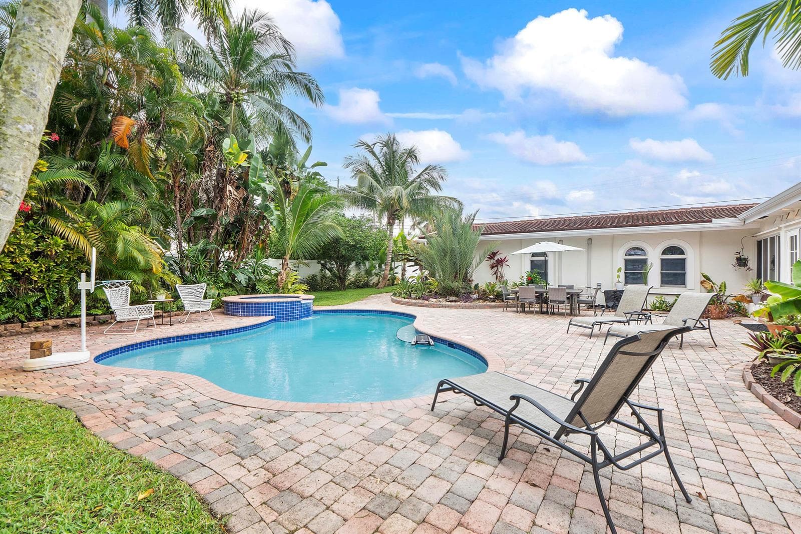 2501 NE 26th Terrace, Fort Lauderdale FL 33305 - Fort Lauderdale, FL - Photo 1