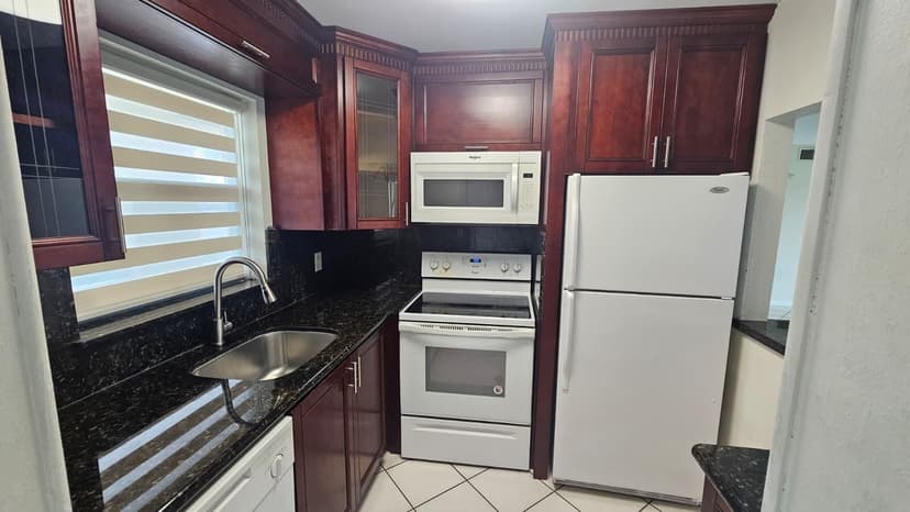 9911 Sandalfoot Boulevard # 116, Boca Raton FL 33428