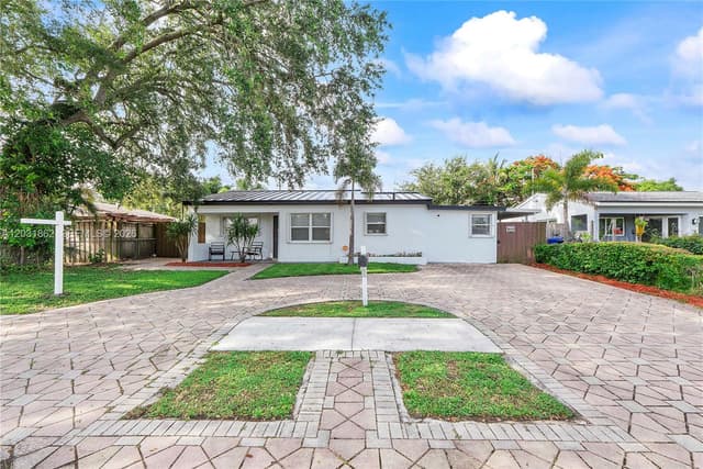 6810 Douglas St, Hollywood FL 33024 - Hollywood, FL - Photo 3