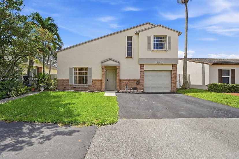 13760 Cumberland Pl, Davie FL 33325