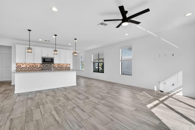 8792 Antarus Drive, Lake Worth FL 33467 - Lake Worth, FL - Photo 7