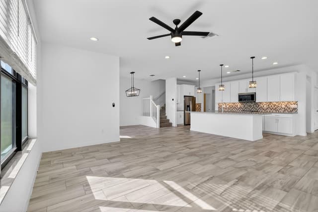 8792 Antarus Drive, Lake Worth FL 33467 - Lake Worth, FL - Photo 5
