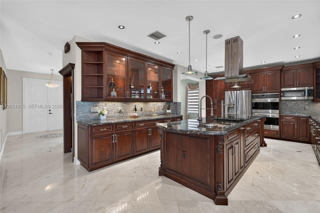 830 Hawthorn Ter, Weston FL 33327 - Weston, FL - Photo 6