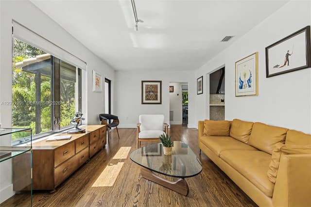 10550 NE 3rd Ct, Miami Shores FL 33138 - Miami Shores, FL - Photo 5