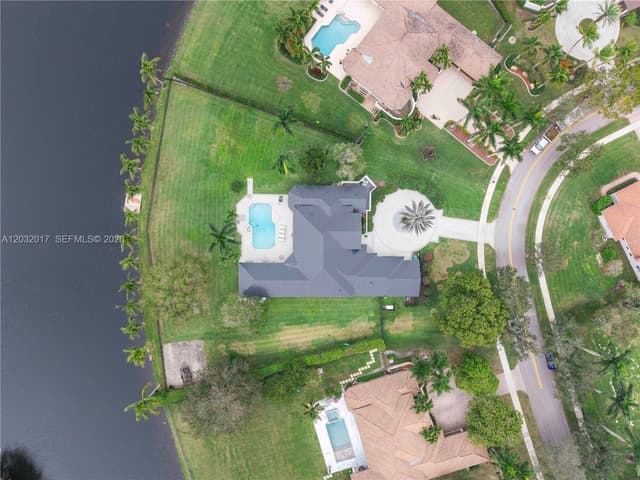 2235 SW 105th Ter, Davie FL 33324 - Davie, FL - Photo 6