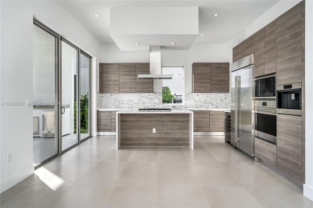 16720 N Botaniko Dr N, Weston FL 33326 - Weston, FL - Photo 7