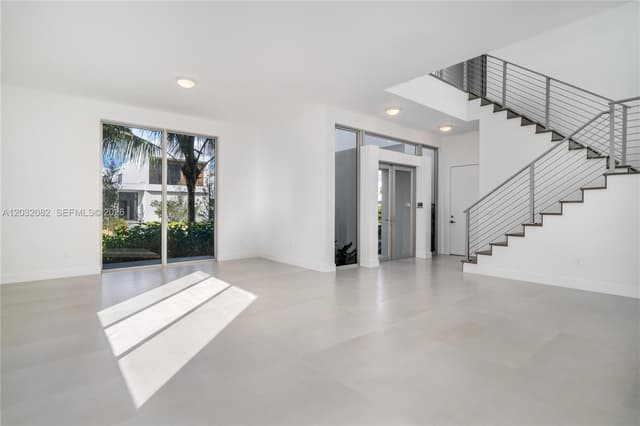 16720 N Botaniko Dr N, Weston FL 33326 - Weston, FL - Photo 5