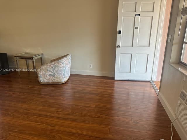 160 NE 8th Ave # 25A, Hallandale Beach FL 33009 - Hallandale Beach, FL - Photo 3