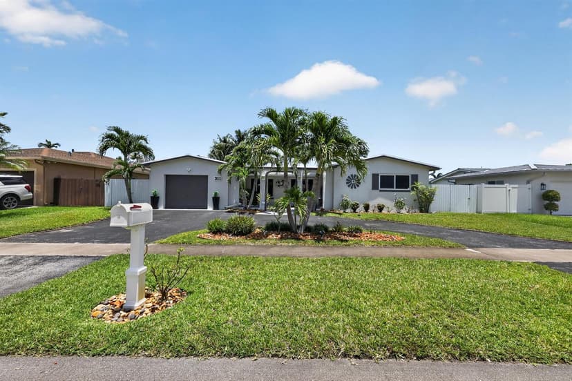 311 NW 93rd Terrace, Pembroke Pines FL 33024