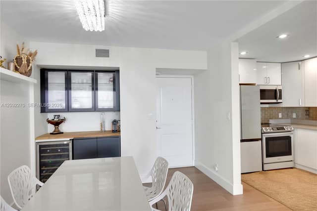 100 Bayview Dr # 1008, Sunny Isles Beach FL 33160 - Sunny Isles Beach, FL - Photo 4