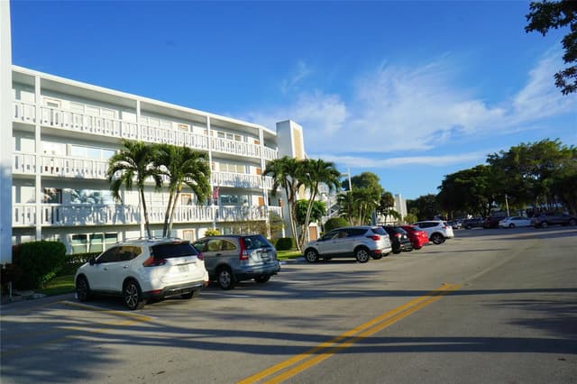 4029 Newport # 4029, Deerfield Beach FL 33442 - Deerfield Beach, FL - Photo 2