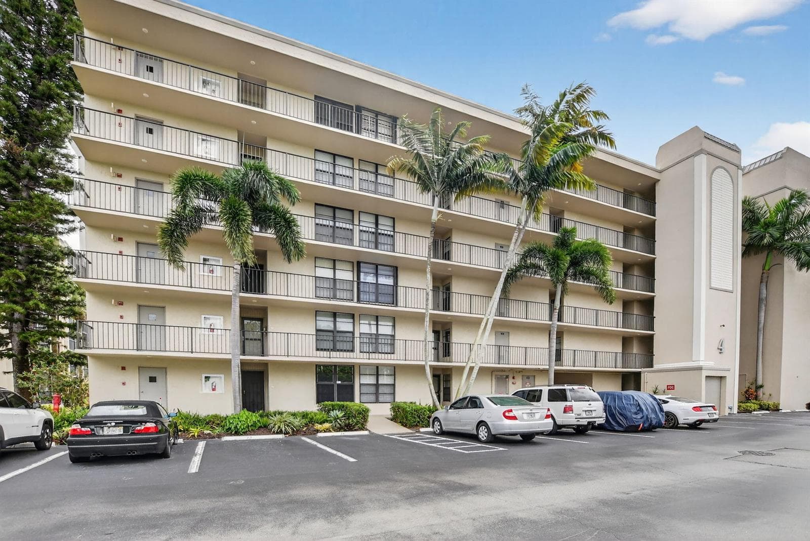 4 Royal Palm Way # 601, Boca Raton FL 33432 - Boca Raton, FL - Photo 1