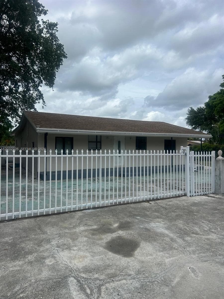 2467 NW 103rd St, Miami FL 33147