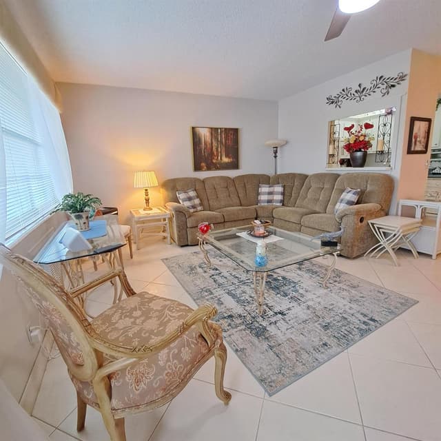 53 Northampton C, West Palm Beach FL 33417 - West Palm Beach, FL - Photo 6