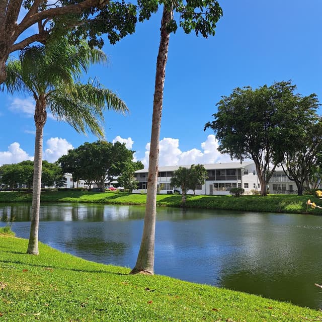 53 Northampton C, West Palm Beach FL 33417 - West Palm Beach, FL - Photo 3