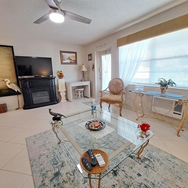 53 Northampton C, West Palm Beach FL 33417 - West Palm Beach, FL - Photo 5