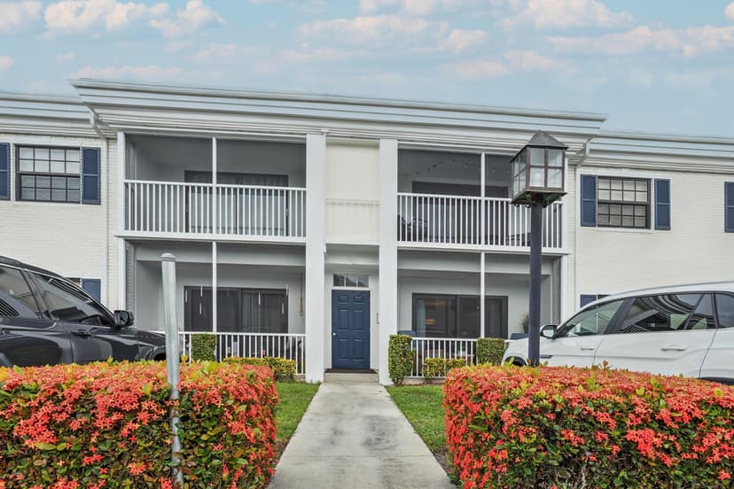 160 Cypress Club Drive Unit 612, Pompano Beach FL 33060